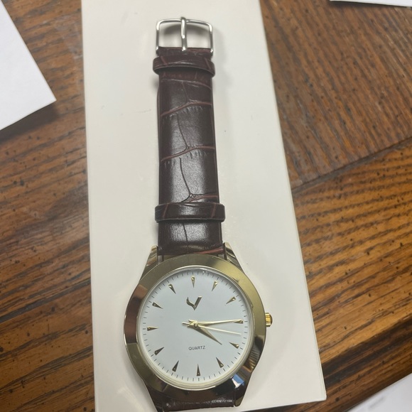 Quartz Watch New - Picture 2 of 2